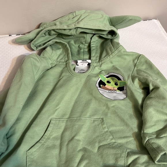 Three peice Baby Grogu set 18mos 2/$25 - Picture 4 of 6